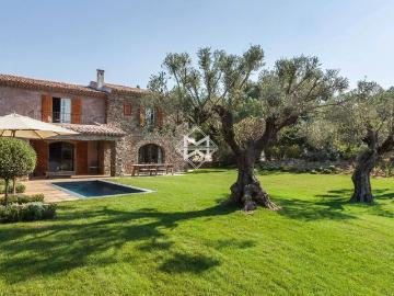Maison de luxe de 4 pièces en location à Gassin, France