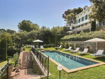Maison de luxe de 337 m2 en location Antibes, France