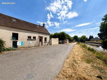 Maison de plain pied hyper centre Nemours| Grenier...