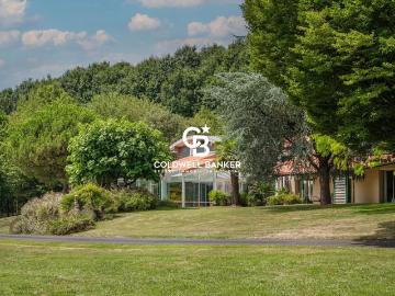 Maison de prestige de 330 m2 en vente Cholet, France