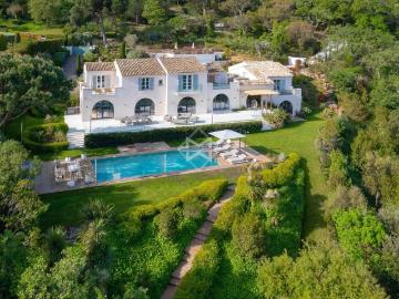Maison de luxe de 12 pièces en location à Ramatuelle, France