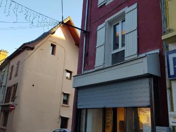 MAISON DE VILLE PROXIMITE DE TT COMMERCE ET DU LAC