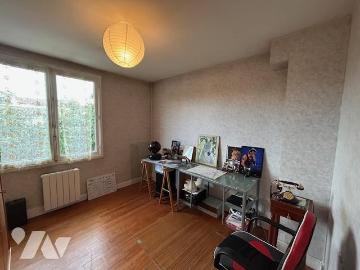 Maison en vente à Pont du Château, Auvergne Rhône Alpes,...