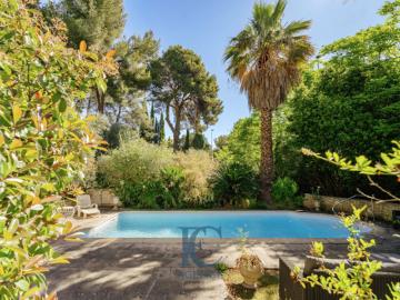Maison T6 avec piscine à proximité de la plage