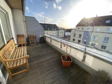 Maisonette Wohnung mit 4 Zimmer, Balkon, Bad mit Fenster...