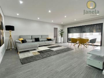 Maravilhoso T4 NOVO, com piscina, garagem e acabamentos...