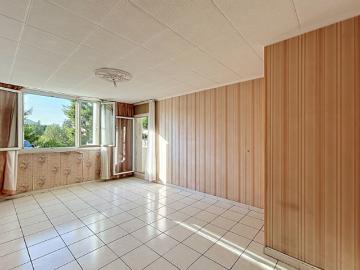 Marseille 11e T4 traversant de 72 m² avec place de parking