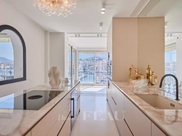 Marseille 2ème Appartement rénové avec vue panoramique