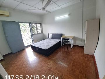 Master Room @ SS 2 Landed with Free Parking SS 2/18,...