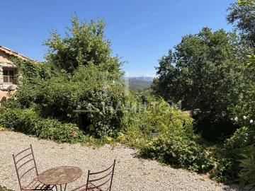 Mas en pierre, piscine, proche Valbonne, au calme dans...