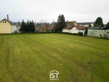 Mattighofen Bauträger / Gewerbegrundstück: 6.732 m²...