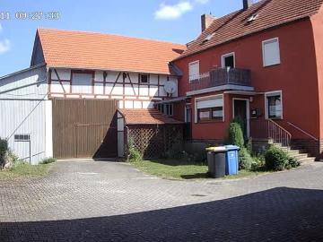Memmelsdorf Wohnhaus mit Scheunen Garagen, Garten und 1...