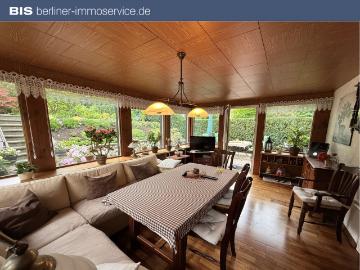 Mehr Platz für die Familie – gepflegtes Zweifamilienhaus...