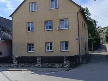 Mehrfamilienhaus mit 12 Zimmern und Garten in Aschach