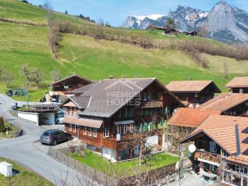 Mehrfamilienhaus mit drei Wohnungen vermietet und...