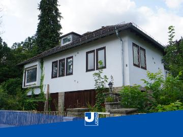 Mehrfamilienhaus mit großem Grundstück in Kassel –...