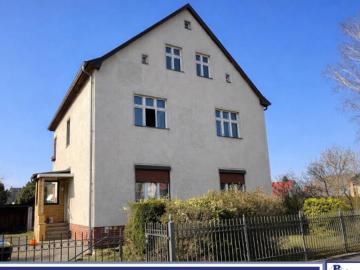 Mehrfamilienhaus mit Potenzial in ruhiger Lage von...