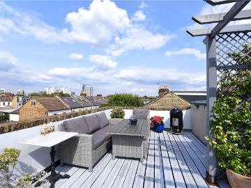 Merton Road, London SW18, 3 bed maisonette to rent,...