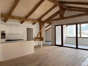 Miete 3 Zimmer Dachgeschoßwohnung mit Terrasse Top 12...