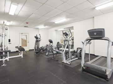 Mississauga Place 1 Bedroom Apartment for Rent at 3620...