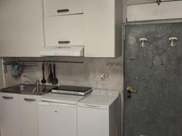 Monolocale ad uso singolo in Porta Romana 300 EURO
