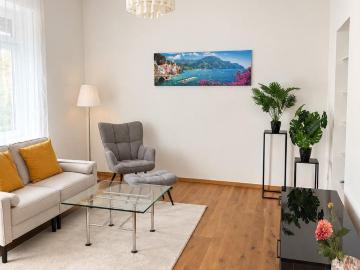 Möblierte 2 Zimmer Wohnung in Frankfurt Bornheim mit Balkon