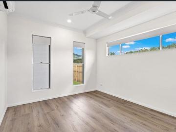 MODERN DUPLEX IN A GREAT CANNONVALE LOCATION