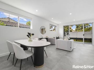 MODERN FOUR BEDROOM DUPLEX FOR RENT IN INGLEBURN !
