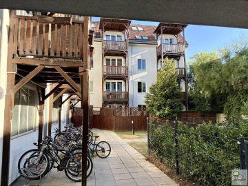 Moderne, komplett sanierte 2 Zimmer Wohnung mit ruhigem...
