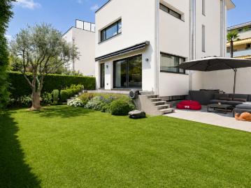 Moderne Villa in Ascona Grosszügige Räume, Garten und...