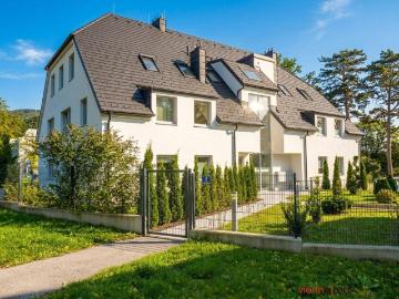 Moderne 3 Zimmer Neubauwohnung mit Balkon,...