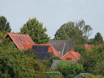 Modernes, großzügiges Wohnhaus mit Terrasse,...