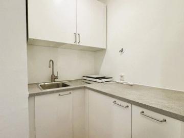 Modernisierte Garconniere mit Balkon | SCHALLMOOS