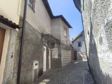 Moradia, Bouro Santa Maria
