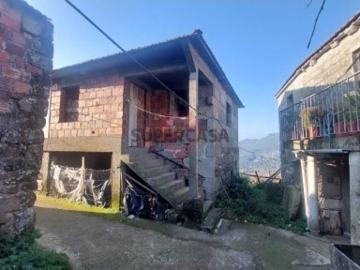 Moradia em Riba de Mouro