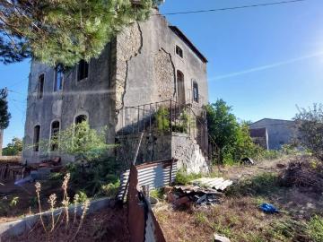 Moradia, Ferreira a Nova