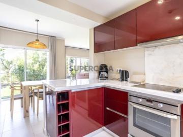 Moradia geminada T2 com jardim