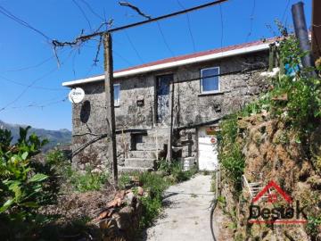 Moradia para Restaurar T2 Venda em Alcofra,Vouzela