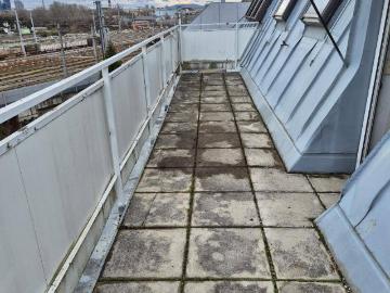 NÄHE KLINIK FLORIDSDORF/ SANIERUNGSBEDÜRFTIGE DG WOHNUNG...