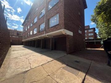 neat one bedroom apartment in well m.