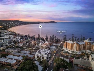 Near new luxury apartment in a blue chip Terrigal Beach...
