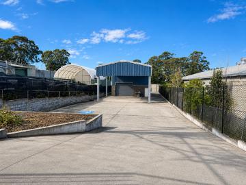 Near New Free Standing Factory Unit