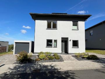 Neuwertiges Einfamilienhaus im Schlossblick