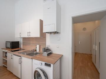Neu 2020 Generalsanierte 1 Zimmer Altbauwohnung in...