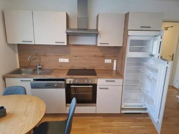 NEU Gepflegte 2 Zimmer Wohnung mit Küchenblock in...
