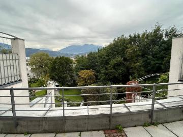 Neu renovierte 2 Zimmer Wohnung mit Terrasse in Arzl