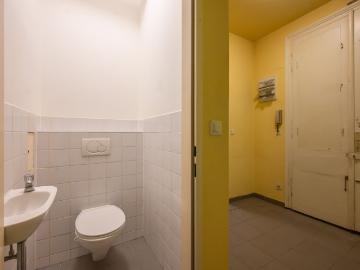 Neu Zwei Sanierungsbedürftige 4 Zimmer Altbauwohnungen...