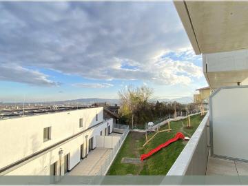 Neubau Erstbezug 3 Zimmer Wohnung in Krems Balkon und...