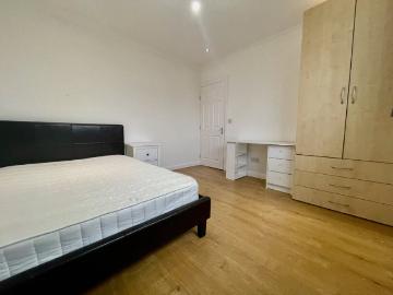 NEW 3 Bedroom Property London Central Line Zone 2