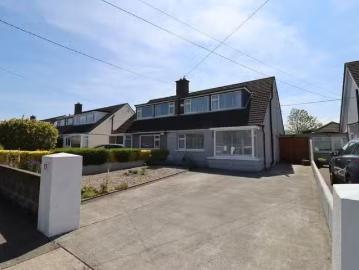 Charming 17 Meadow Grove, Churchtown, Dublin 14 is for rent